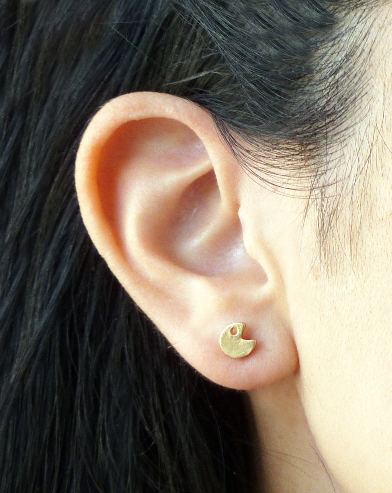 EAST VILLAGE STUD EARRINGS - Kiss and Wear