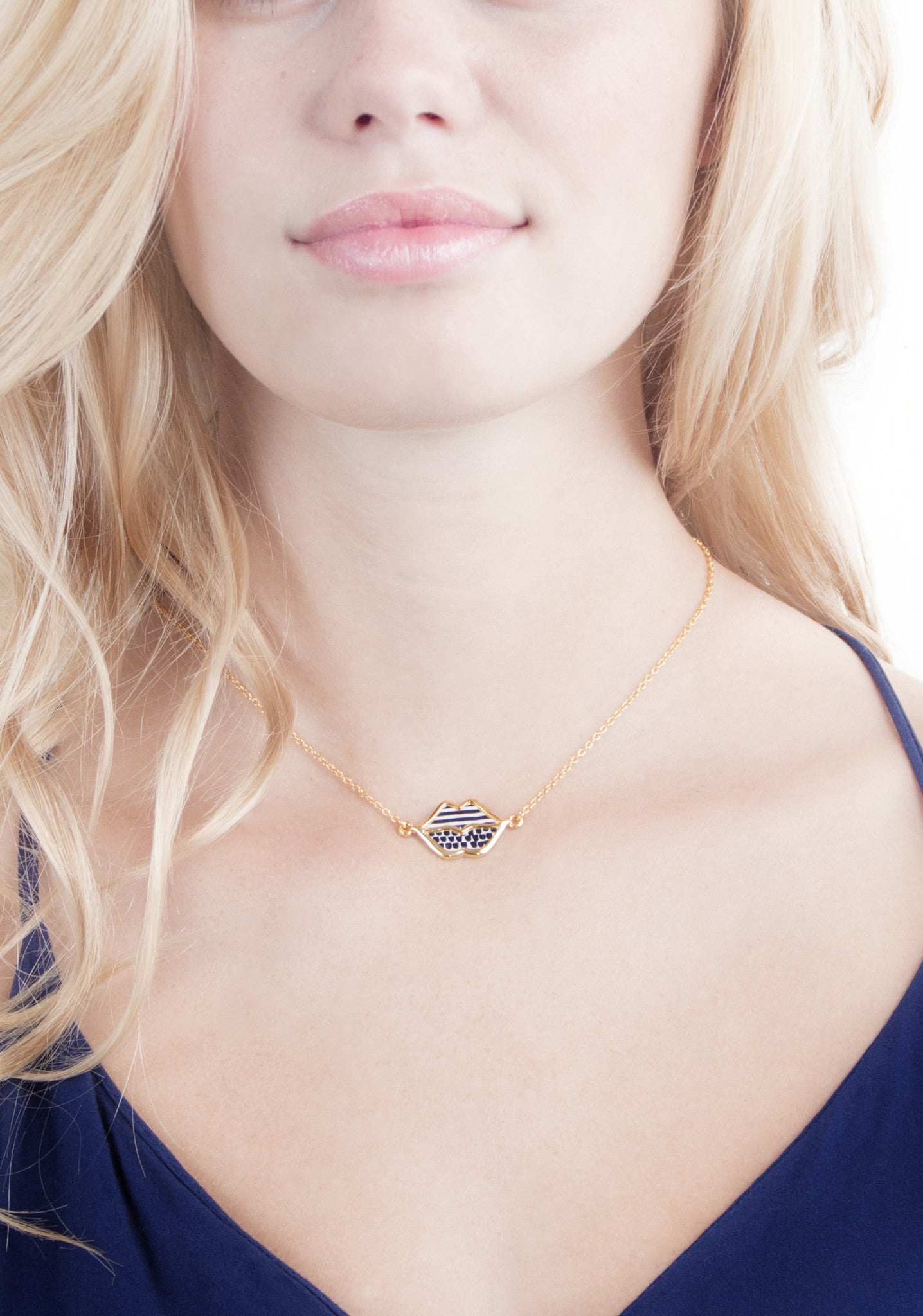 NEWPORT PENDANT - Kiss & Wear
 - 3